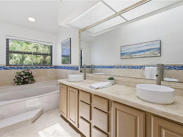 27119 Oakwood Lake Dr — Photo 29