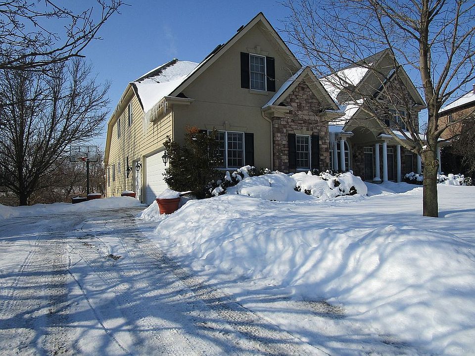 2nd image of 2302 Kane Ln