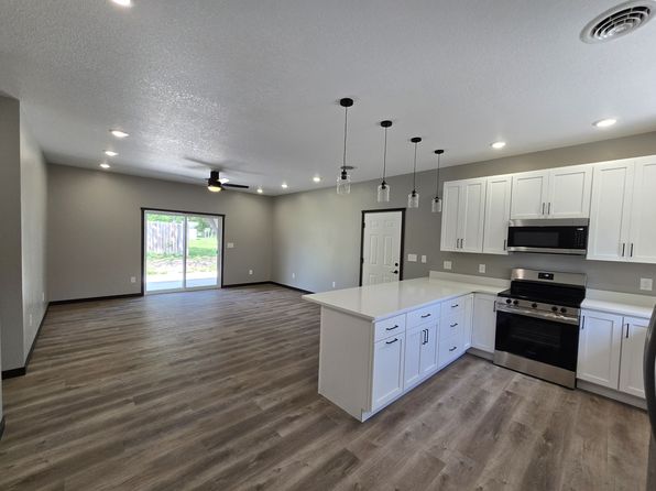 309 9th Ave NE