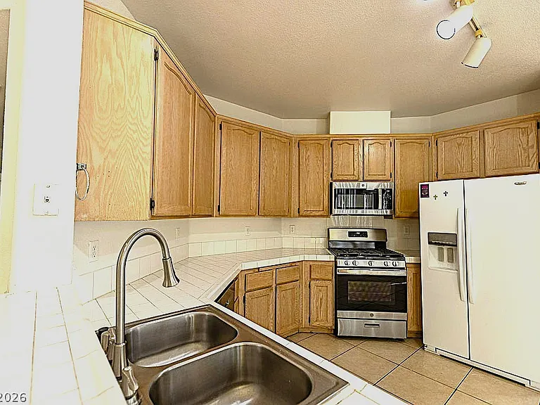 1721 Mill Canyon Dr — Photo 24
