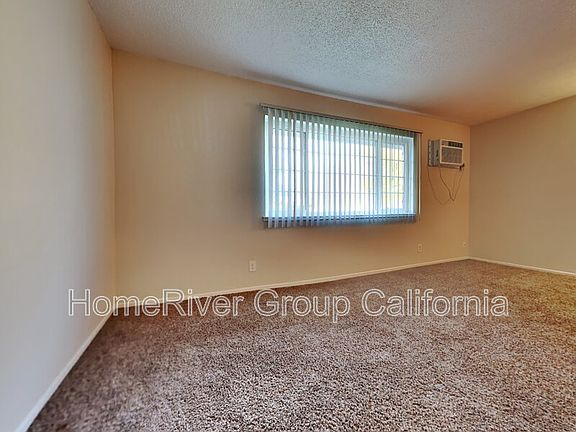 4th image of 3669 Myrtle Ave APT 16