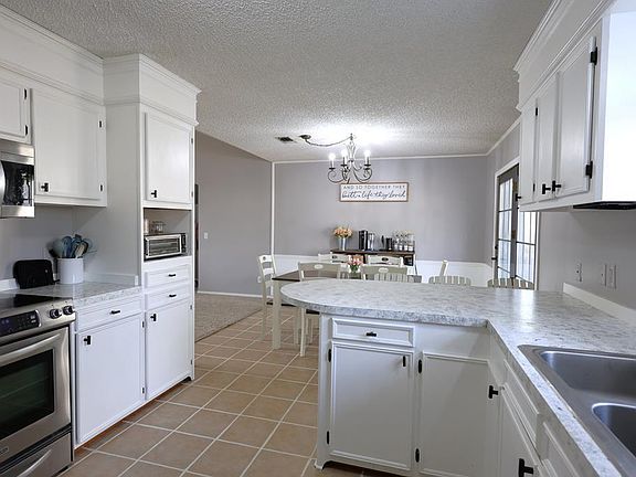 3rd image of 235 Spring Branch St