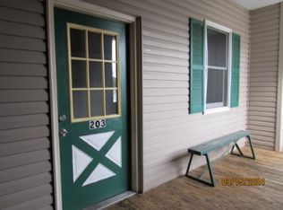 113 N High St APT 203, Selinsgrove, PA 17870