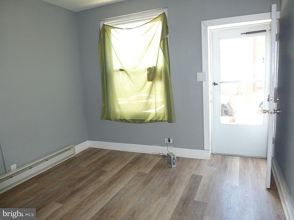 4th image of 1825 E Harold St