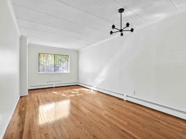 863 Home St, Bronx, NY