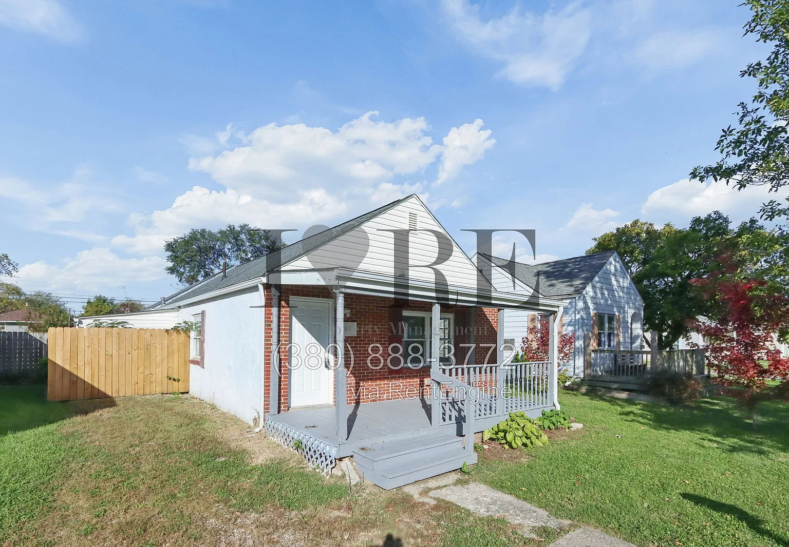 3 bed, 2.0 bath, 924 sqft, $1,595 — Photo 3