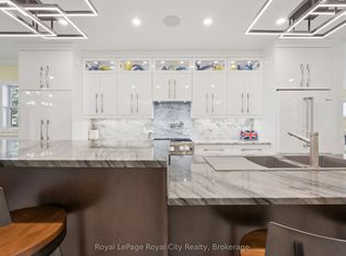 33 Edgehill Dr, Guelph, ON N1H 5E3
