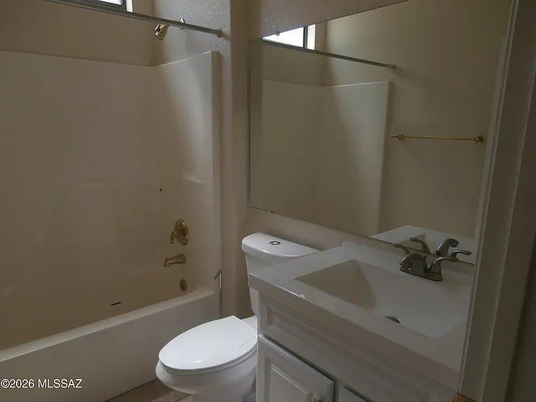 948 W Ashworth Rd — Photo 21