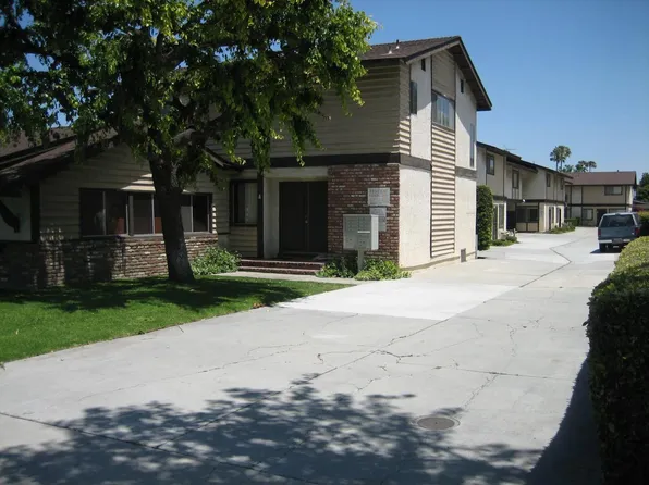 17610 Cameron Ln, Huntington Beach, CA