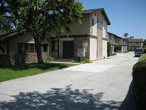17610 Cameron Ln Photo 1