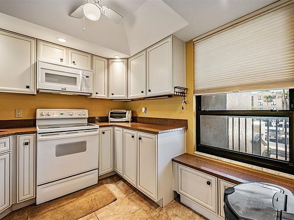 4th image of 2618 COVE CAY DRIVE #204