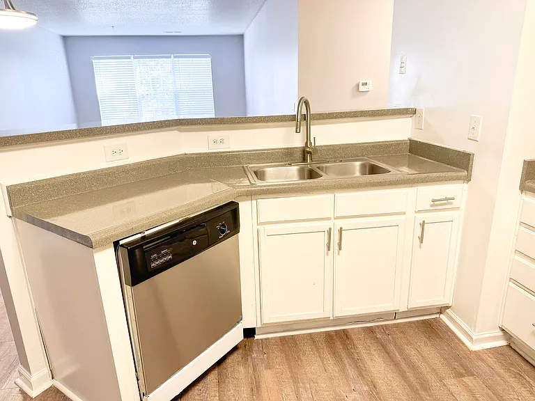 Northstone Apartments — Photo 54