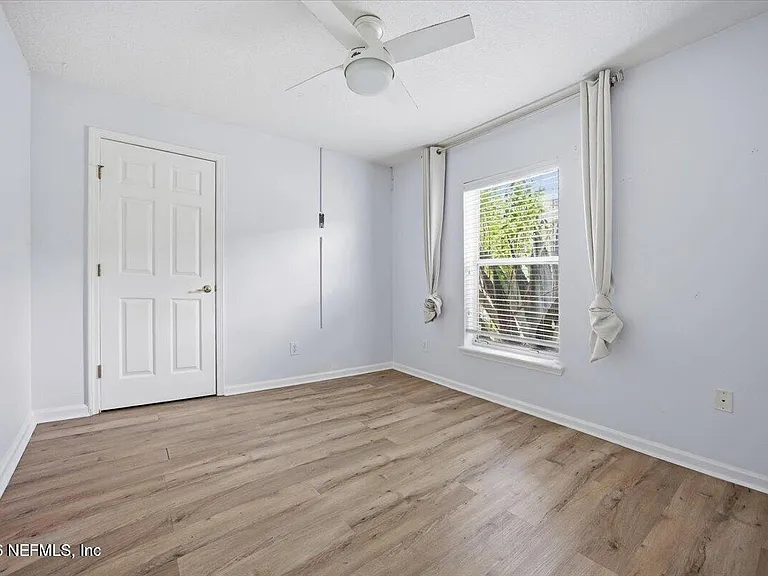 10642 Roundwood Glen Ct — Photo 21