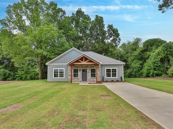 10 Thompson Ln, Phenix City, AL 36870