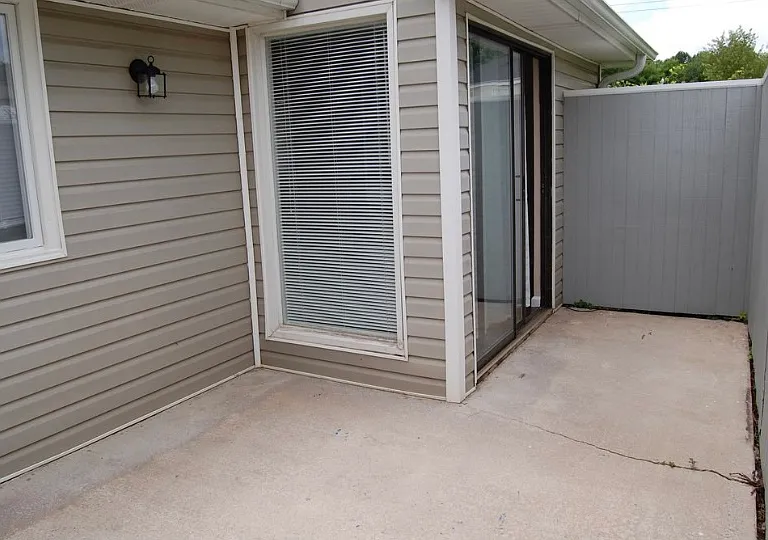 2426 Wynterhall Rd SE #E — Photo 5