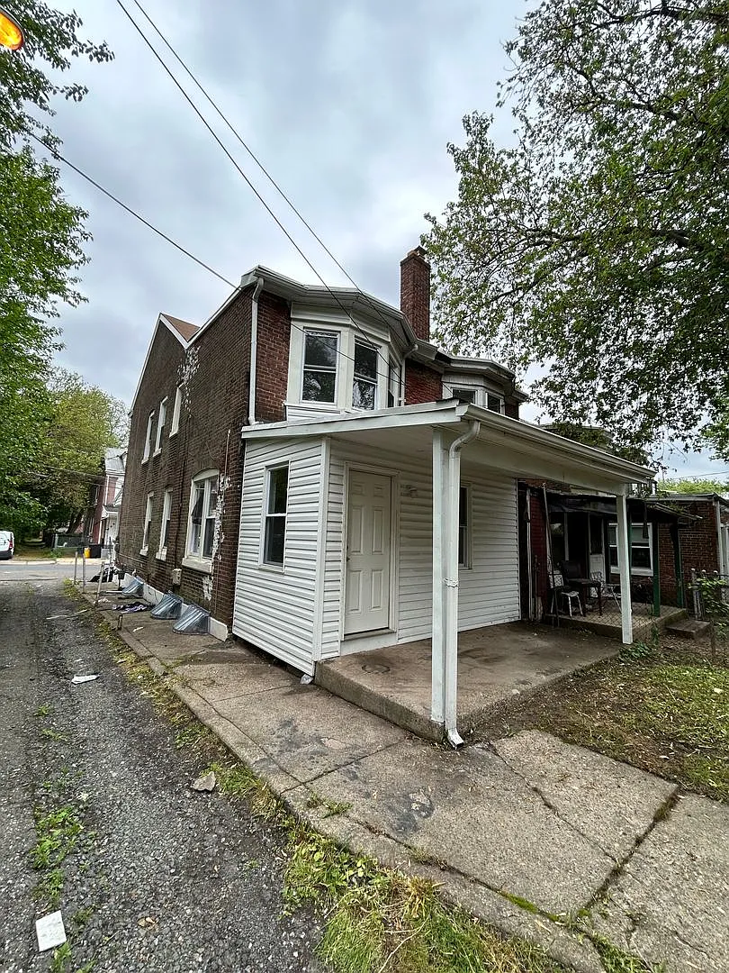 19 E Ingham Ave — Photo 3