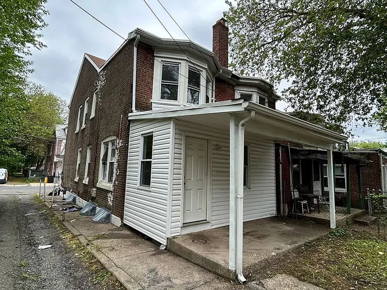 19 E Ingham Ave — Photo 3