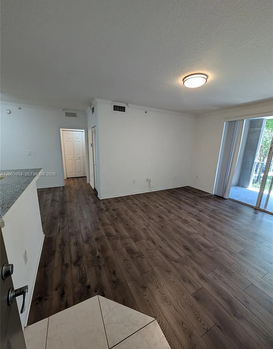 Gables Court Condo — Photo 3