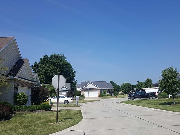 5th image of 607 Heatherwoods Dr