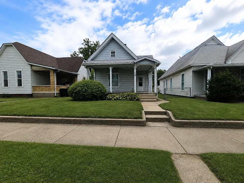 39 N Belmont Ave #C