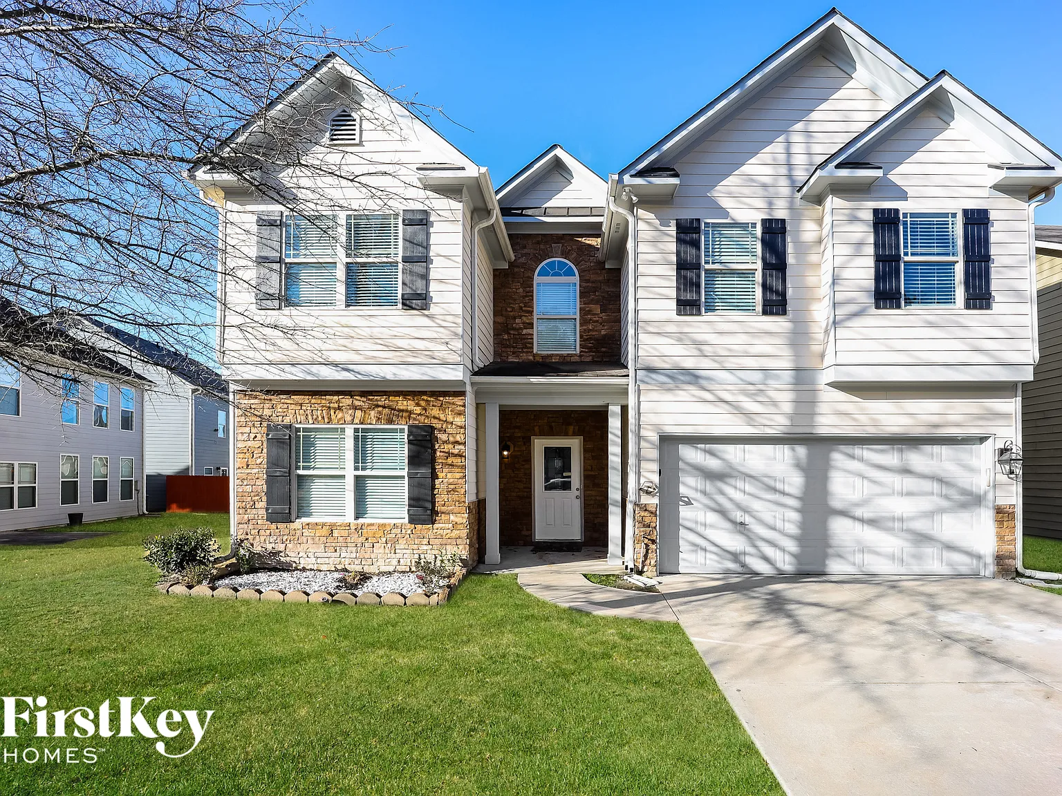 5 bed, 3.5 bath, 3215 sqft, $2,910 — Photo 1
