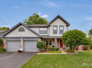 497 Tallgrass Cir, Lake Zurich, IL