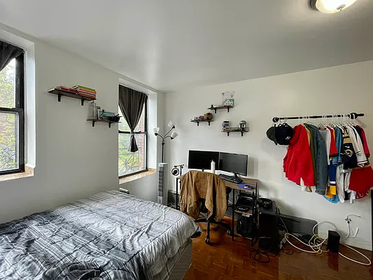 Rented by Mauro Bros Real Estate Services LLC | media 22