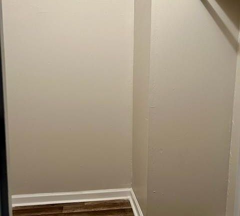 5th image of 44 Sidney Ave W #8H