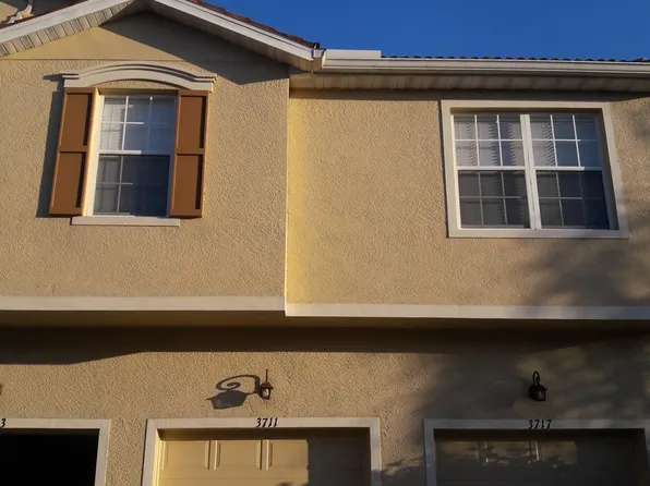 3711 Parkridge Cir, Sarasota, FL