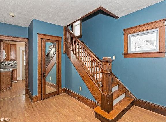 3rd image of 403 King St