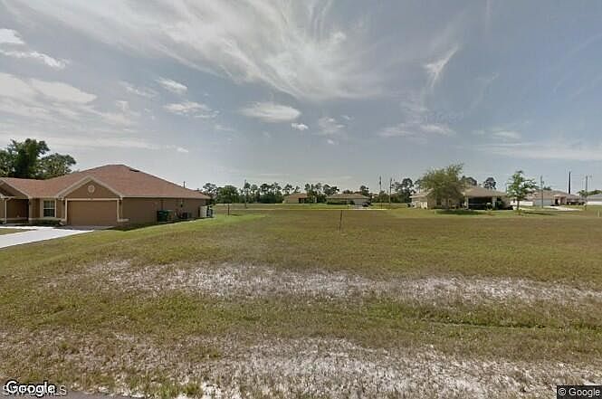1st image of 914 NE 32nd Ter