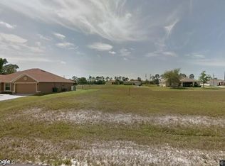 914 NE 32nd Ter, Cape Coral, FL 33909