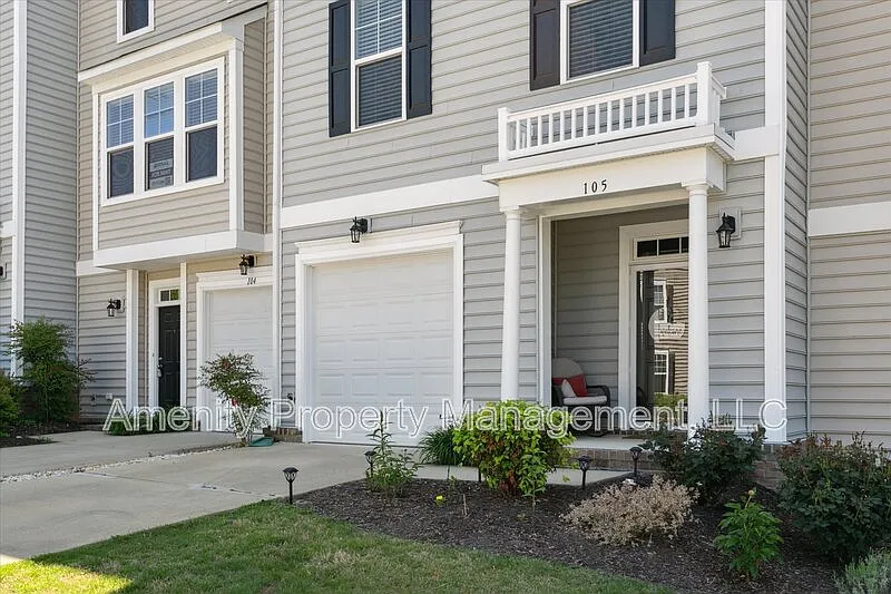 4 bed, 3.5 bath, 2059 sqft, $2,900 — Photo 3