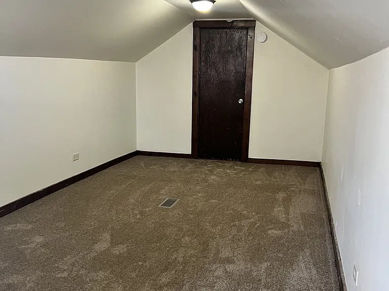 43 N Lewis Ave — Photo 9