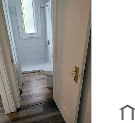 1 bed, 800 sqft, $1,105 — Photo 2