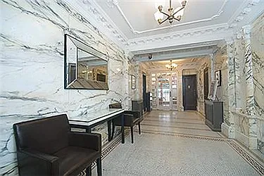 Rented by Barkoff Residential 