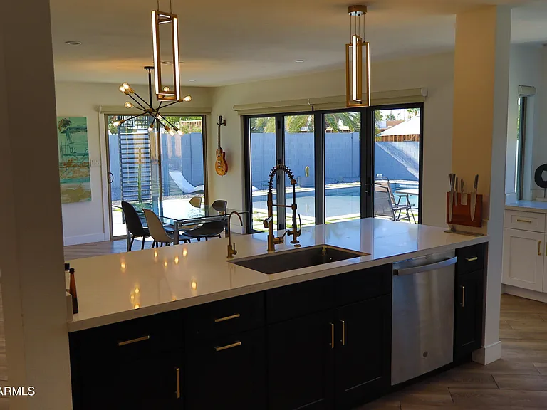 6429 E Jean Dr — Photo 3