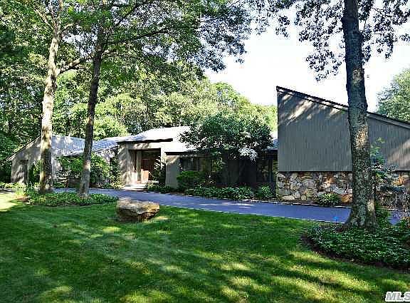 2nd image of 10 Ursuline Ct