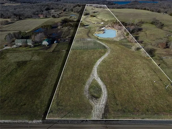 N 300th Rd, Baldwin City, KS 66006