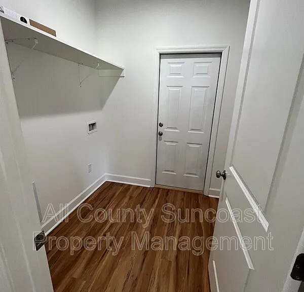 365 Elliott Dr — Photo 11