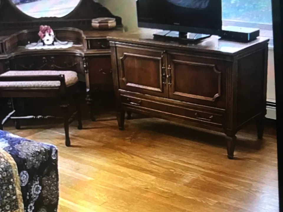 2nd large bedroom