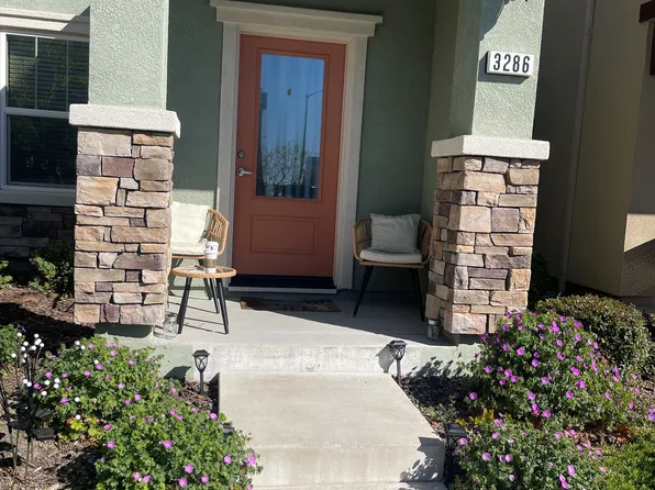 3286 New York Rd, West Sacramento, CA 95691