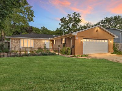 7 Walnut Dr, North Aurora, IL, 60542