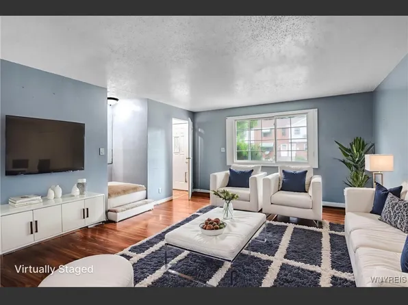 2 Bennett Village Ter, Buffalo, NY 14214