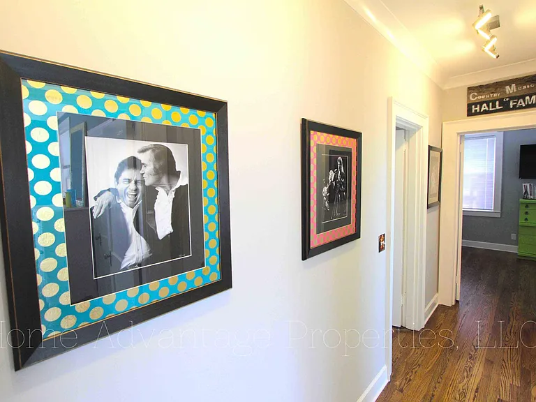 924 Burchwood Ave — Photo 23