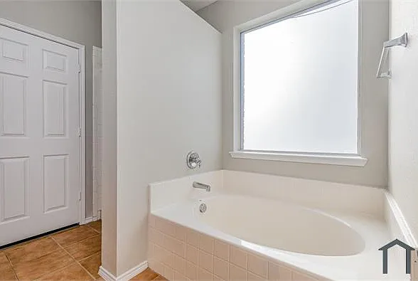 506 Niagara Falls Dr — Photo 18