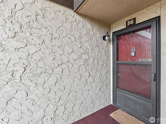 3rd image of 1003 S Pearl Street #B6