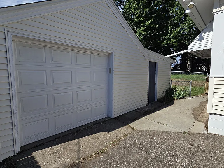 238 Macarthur St E #1 — Photo 20