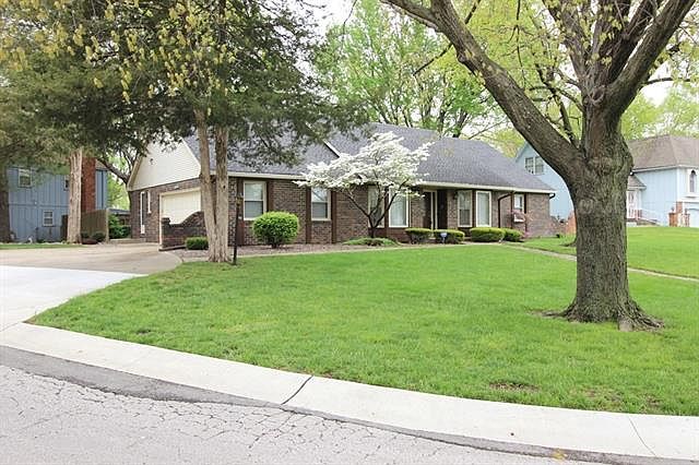 1st image of 9848 Flora Cir