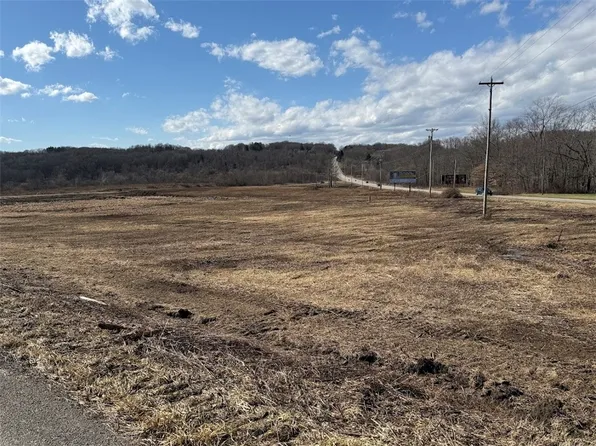 7700 Sharon Mercer Rd E, Mercer, PA 16137